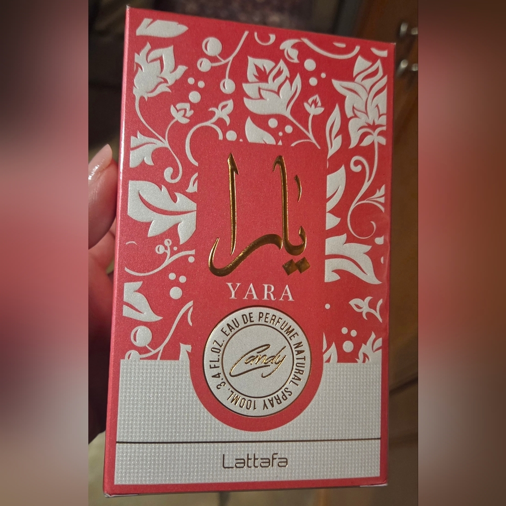 LattafaYara Candy for Women - Picture 4 of 7